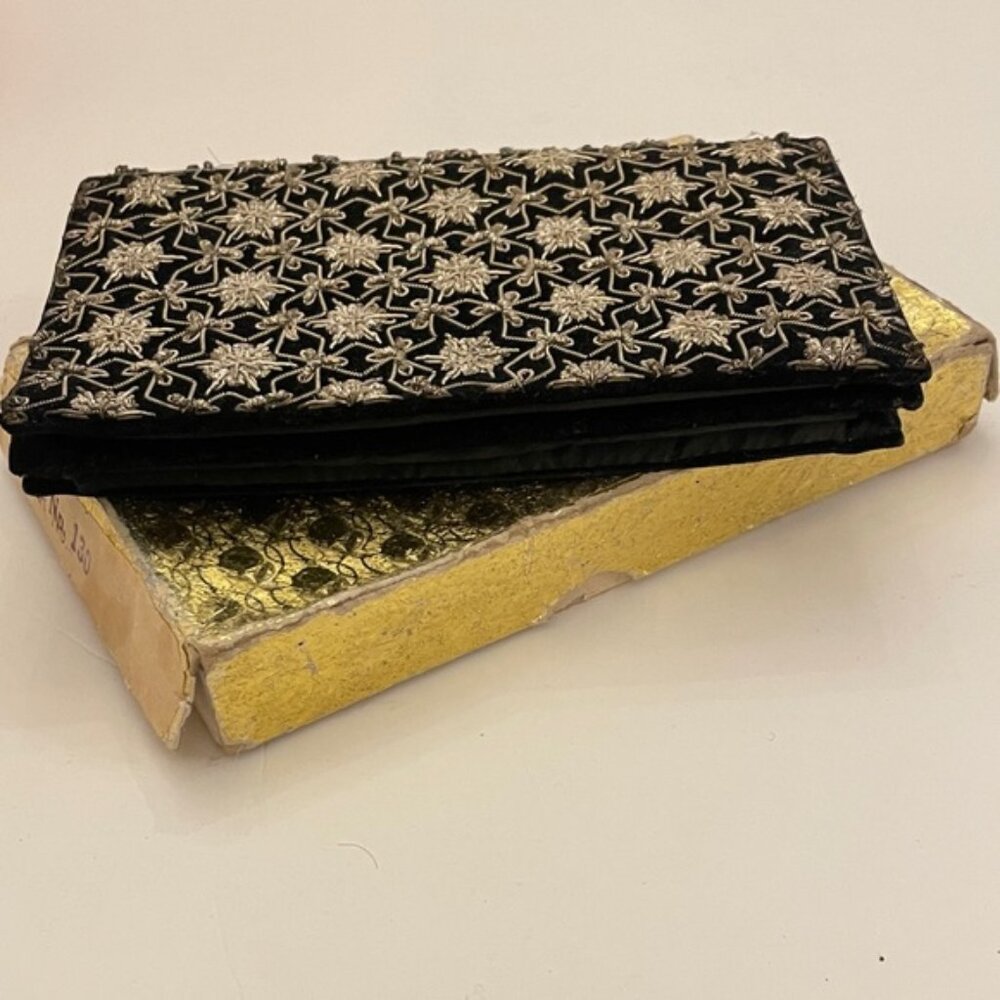 BLACK AND GOLD STAR CLUTCH VINTAGE EMBROIDERED VELVET . Made in India - Picture 2 of 8